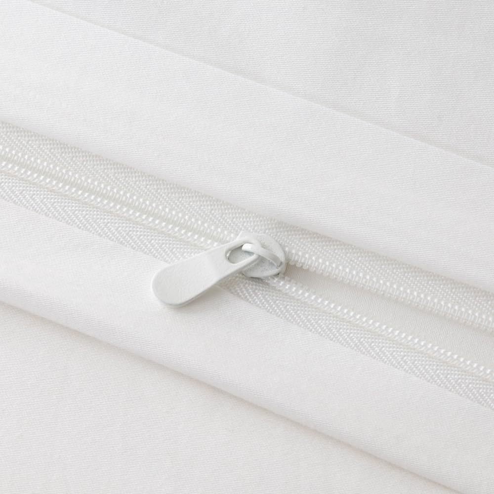 White & Pink Extra Large Duvet Cover Set Includes 1 Duvet Cover & 2 Pillowcases. Made Of Premium Breathable Microfiber With Hotel-grade Minimalist Design. Perfect For Bedrooms And Guesthouses. - 3